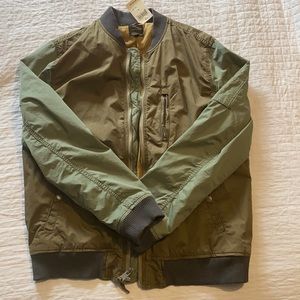 Men’s light weight bomber jacket